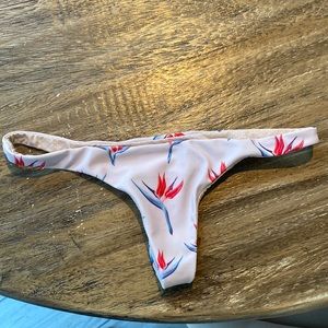 Acacia tiny bottoms, size P. Beautiful piers of paradise print